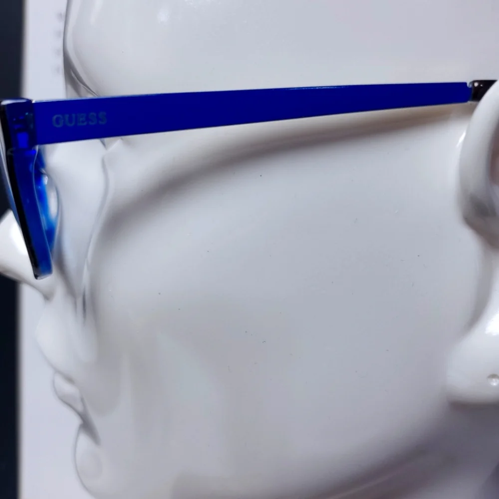 GUESS Optical Frames - Picture 5 of 7